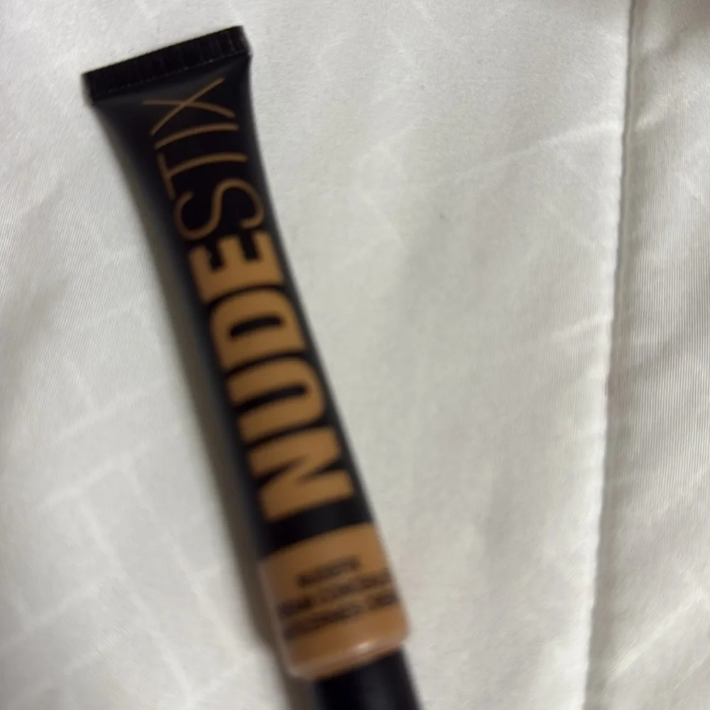 nudestix cream